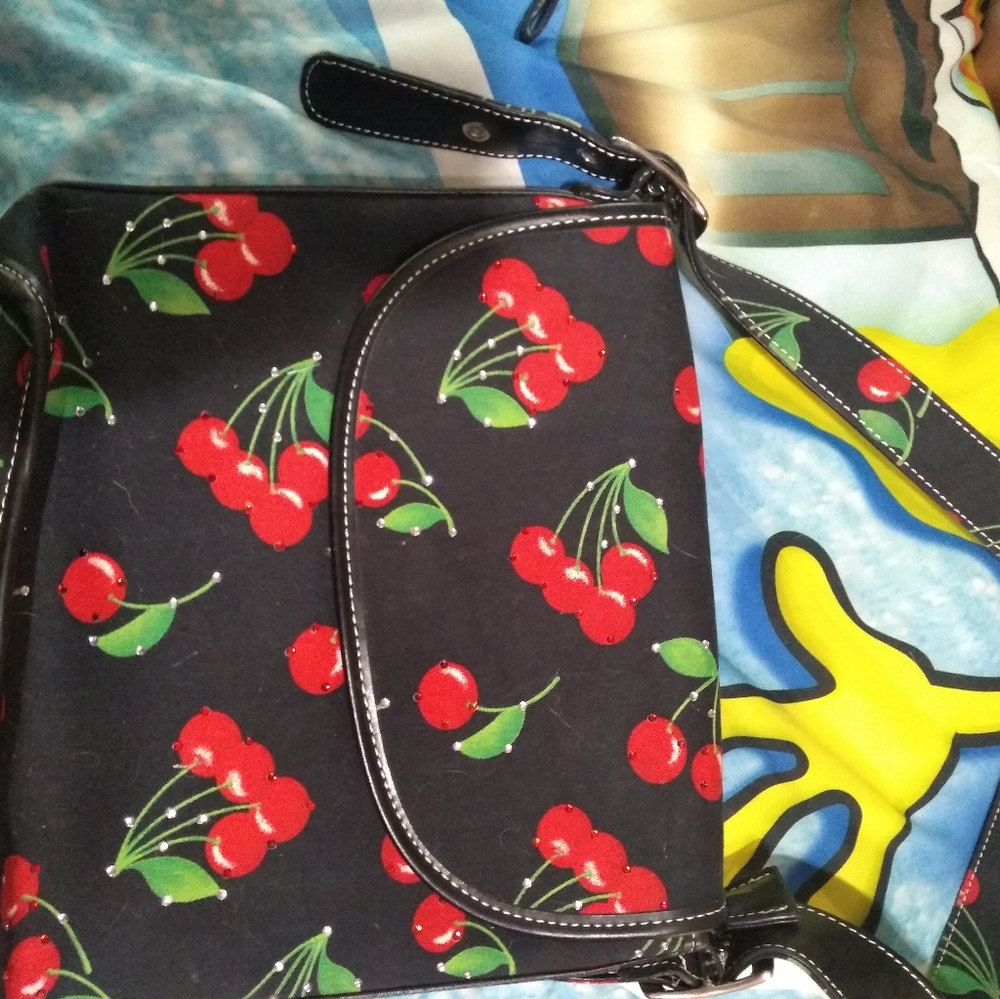 Lot of Brand New and gently used handbags/purses!